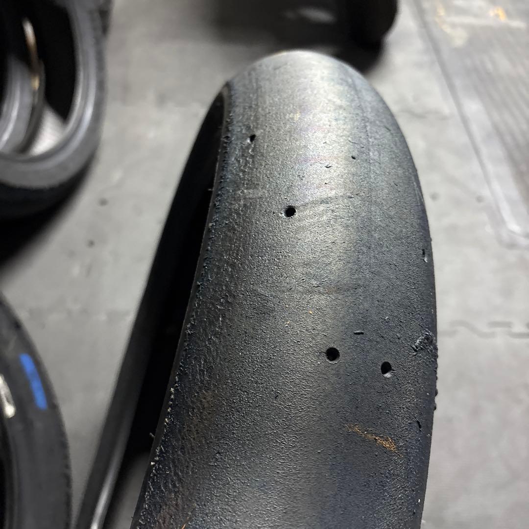 ピレリ　ディアブロスーパーバイク 110/70-R17 140/70-R17 ①