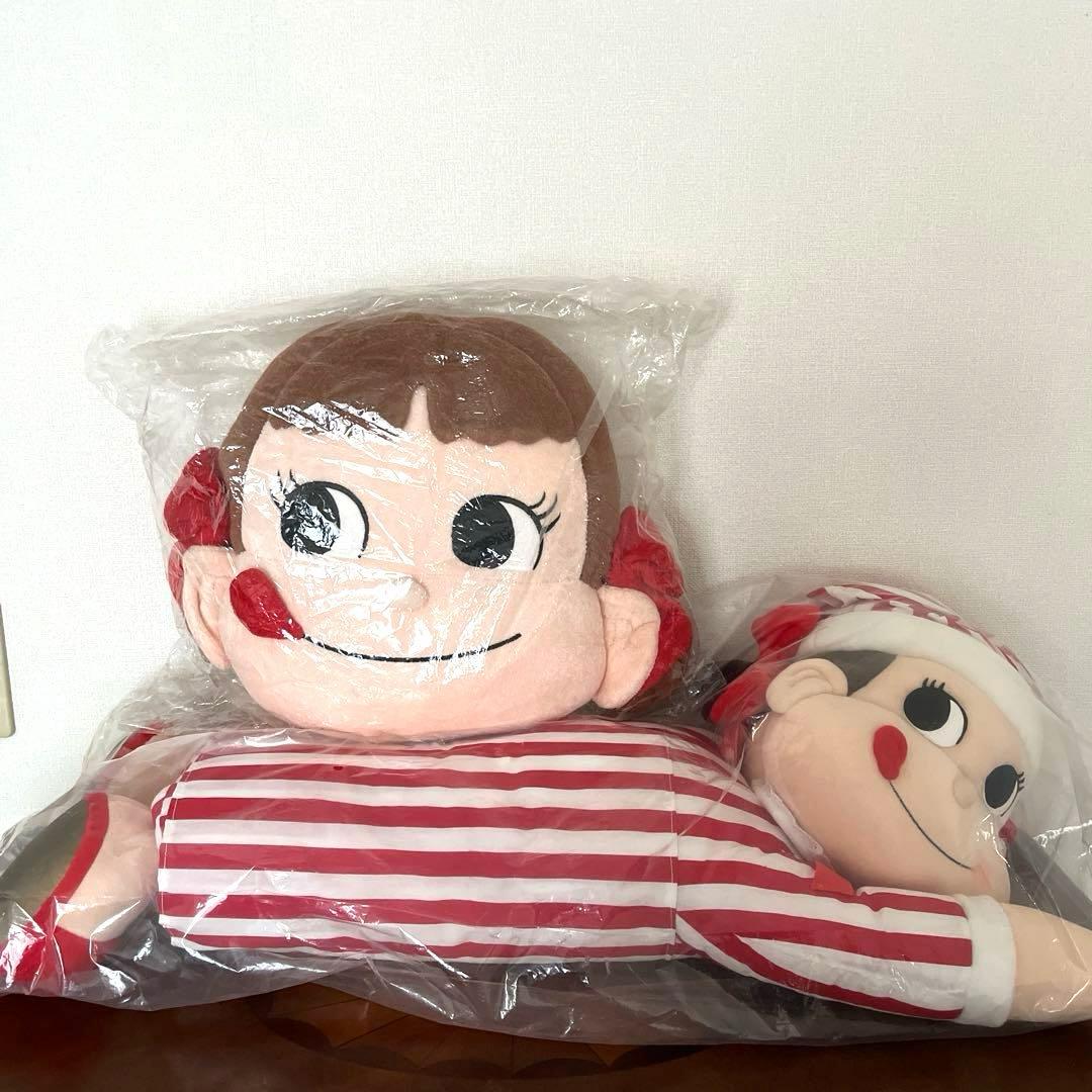 ペコちゃん抱きまくら & ペコちゃんフェイスクッション