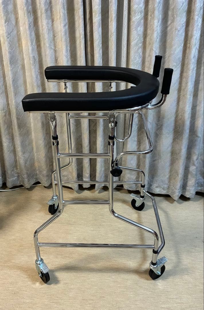 歩行器 歩行補助器 高齢者用　介護　屋内リハビリ用　サークル型