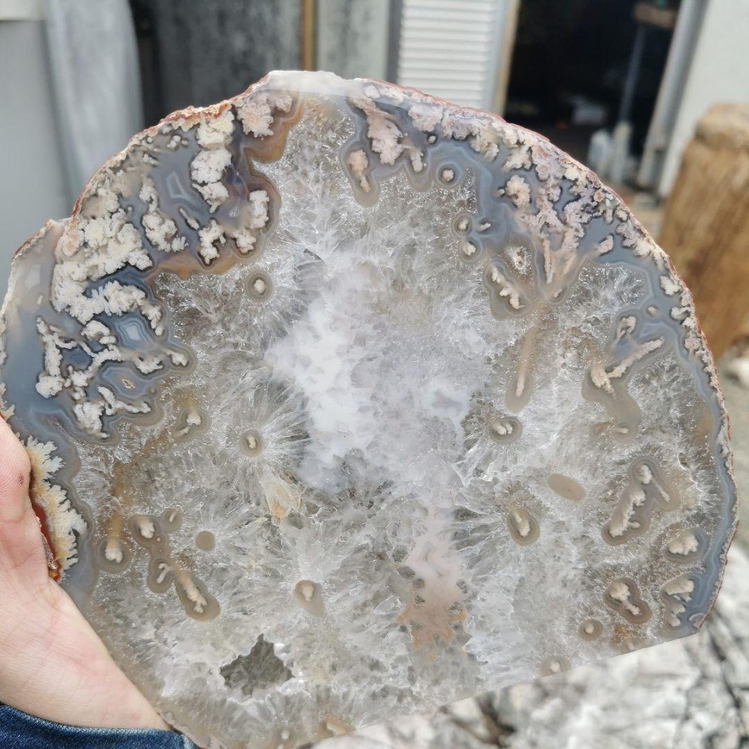 ブラジル産　アゲート　2.5キロ　虹入り　鑑賞石　石　置物　オブジェ　インテリア