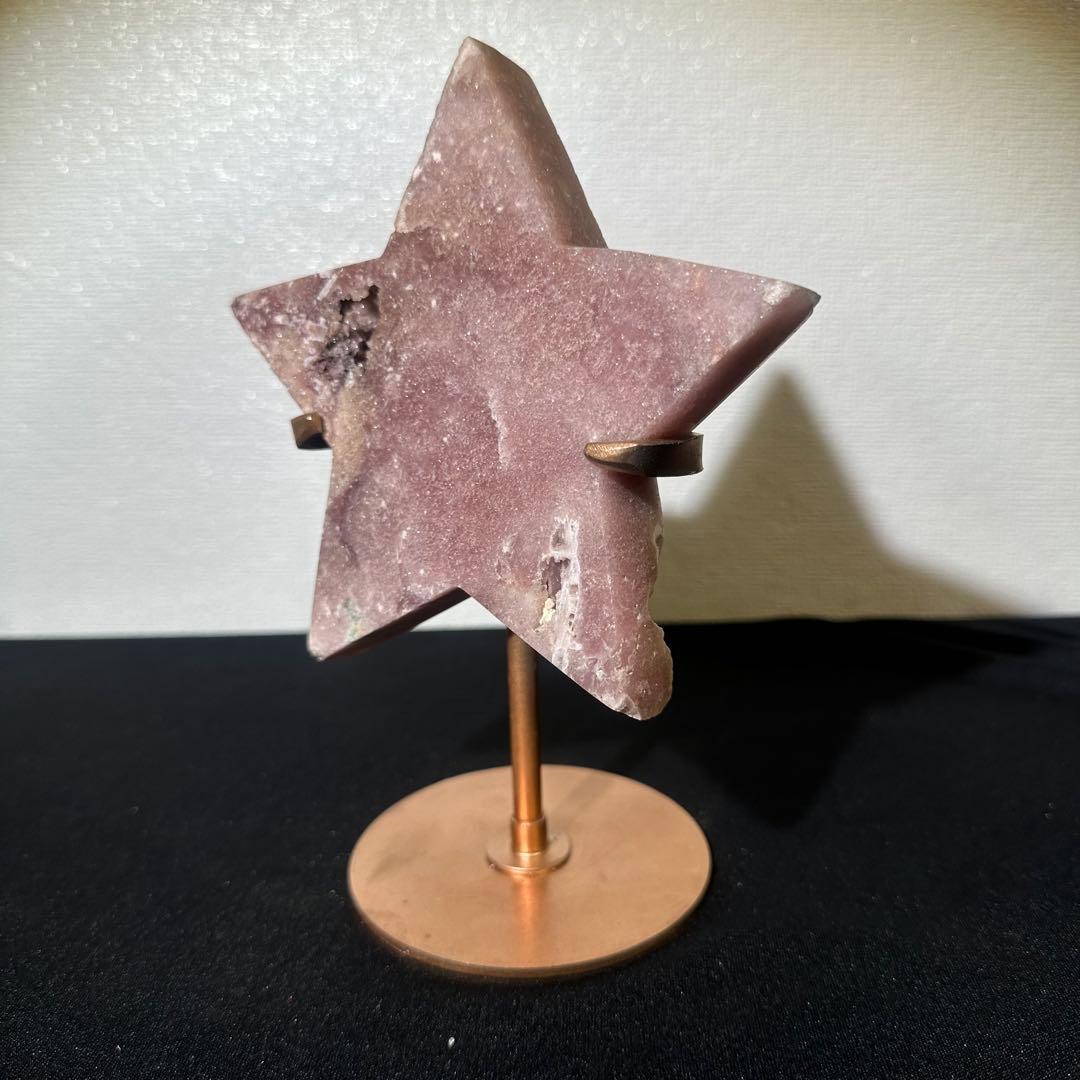 天然石ピンクアメジストの星　置物　彫物　台座付きNO.061510