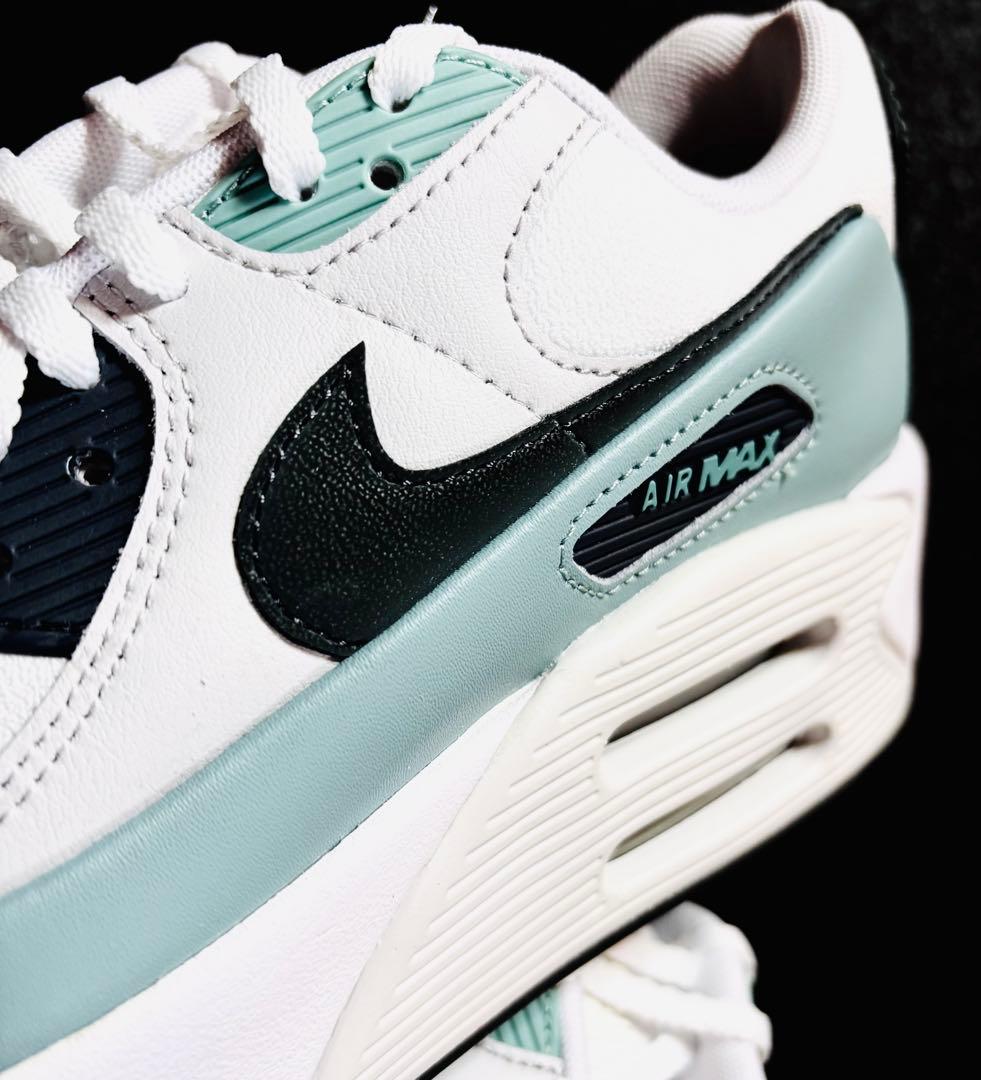 ■新品24.0cm■ナイキ エア マックス90 LV8 ホワイト/グリーン系厚底