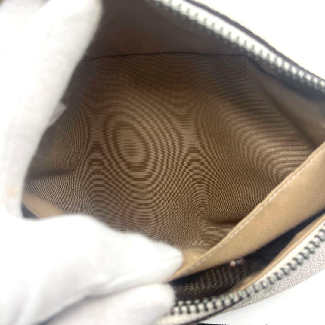 【未使用】コーチ　ボディバッグ　馬車ロゴ　ホワイト　希少　ショルダー