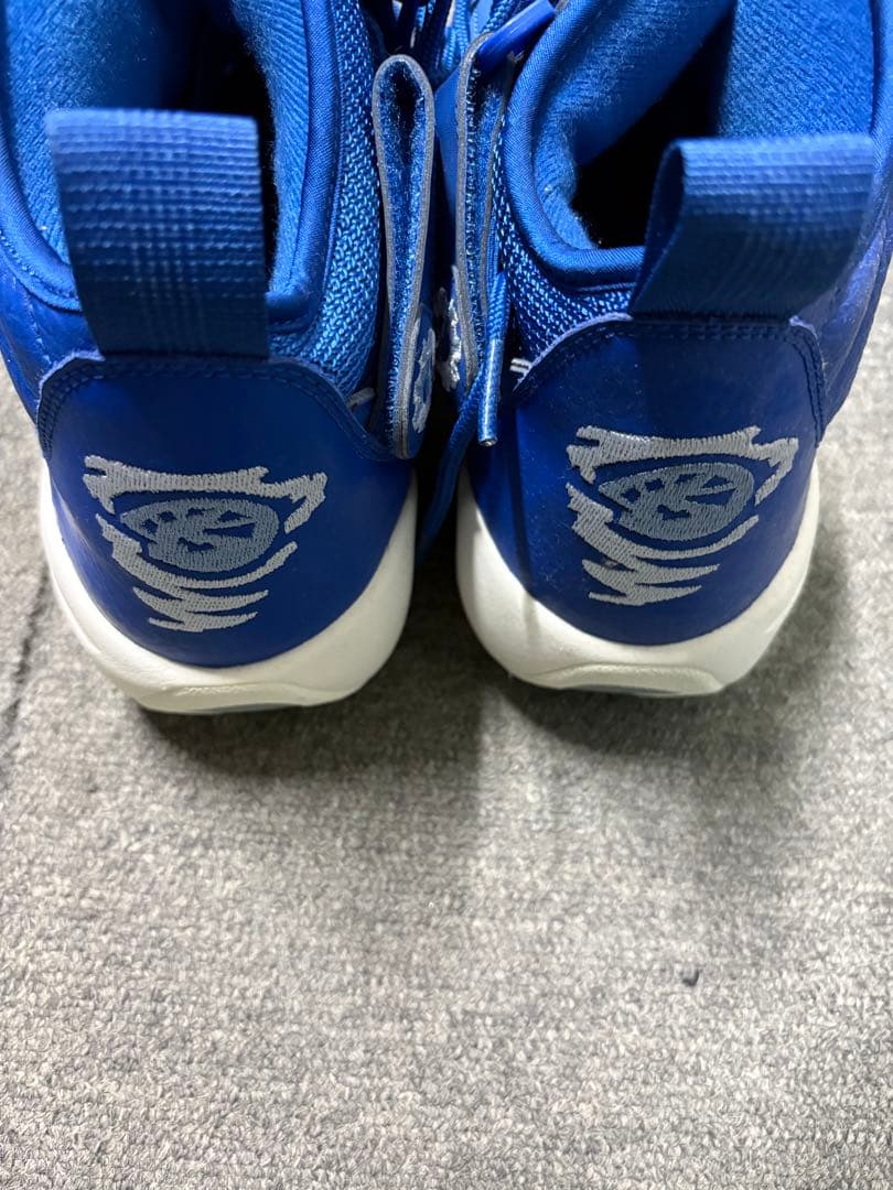 K*K様 NIKE ナイキ 880869-401 エア Shake