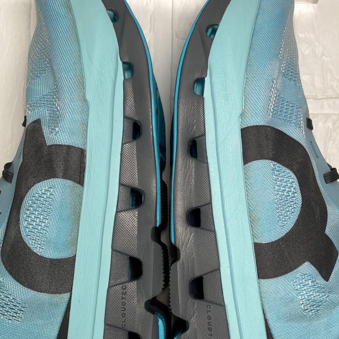 美品　On Cloudflow 5 レーシングシューズ　ランニング　スニーカー