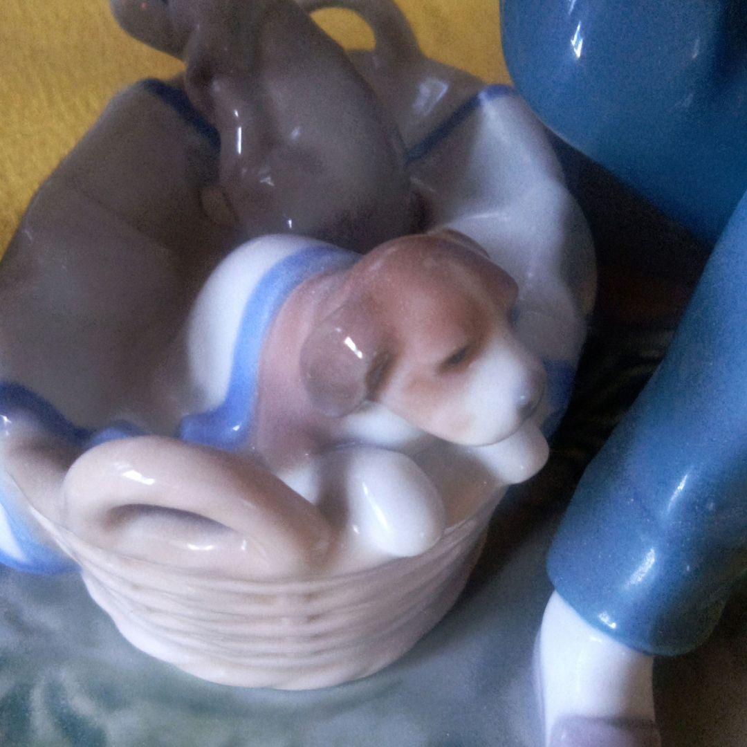 値下げしました リヤドロ・5376 この子はぼくの子犬 　　少し補修有り