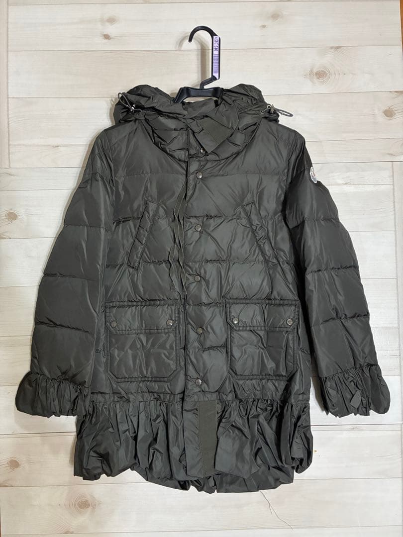 モンクレールSERRE GIUBBOTTOフリル付きダウン サイズ00