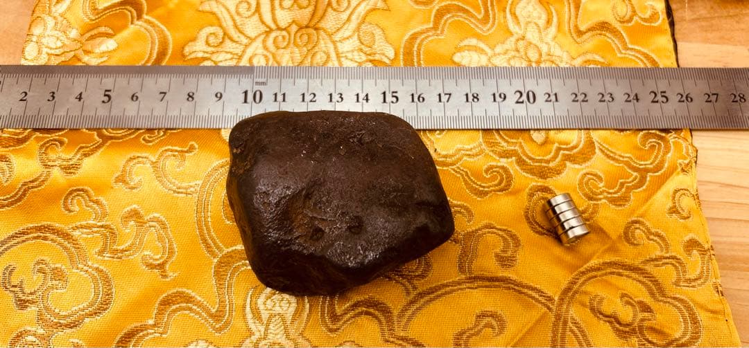 .宇宙パワー強い鉄隕石 石質隕石宇宙パワー 不思議の石鉄隕石アンティーク 時代物