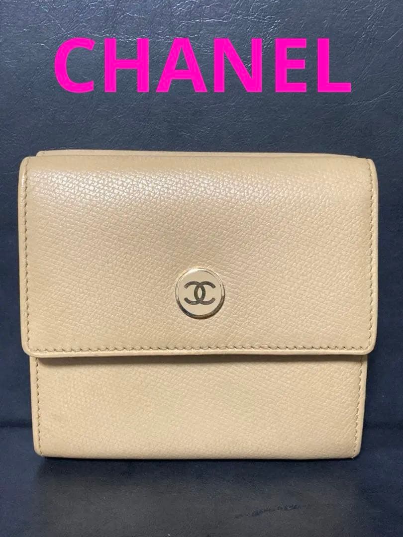 CHANEL シャネル　ココボタン　コンパクト 財布 ココマーク　ベージュ