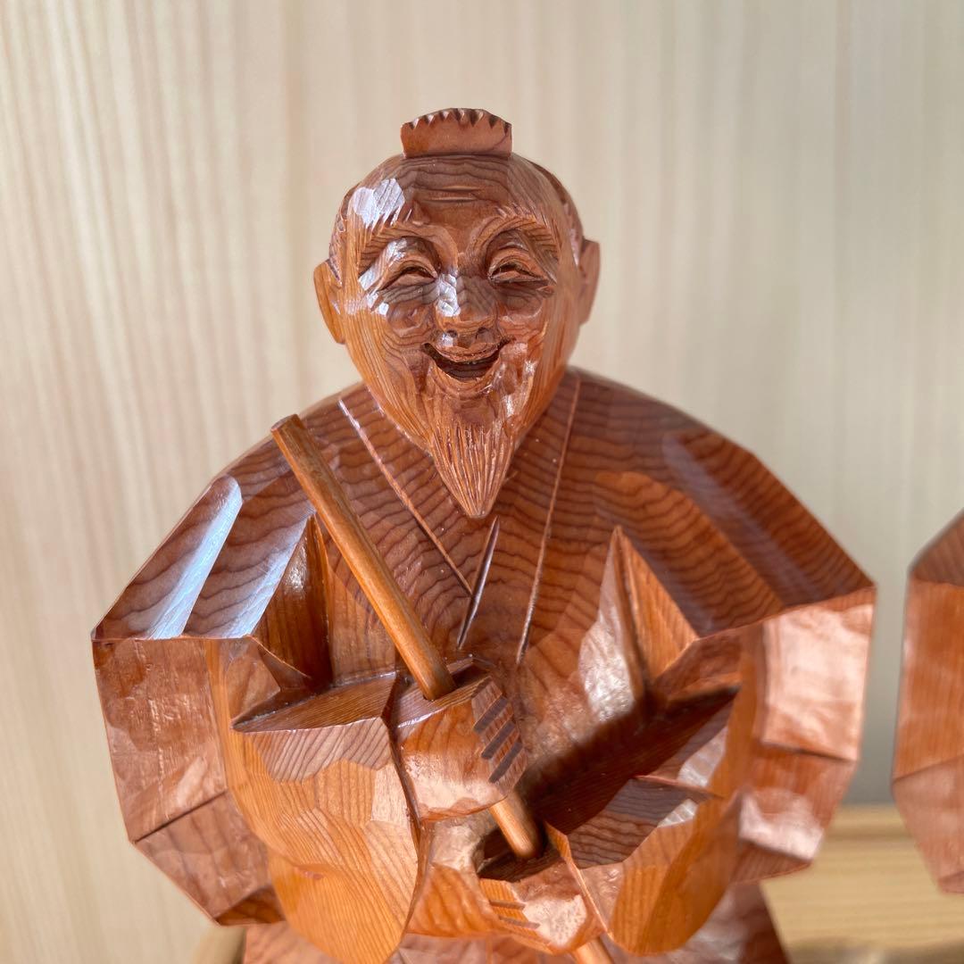 縁起物 飛騨高山の伝統工芸品　一位一刀彫り　表情が素晴らしい　高砂
