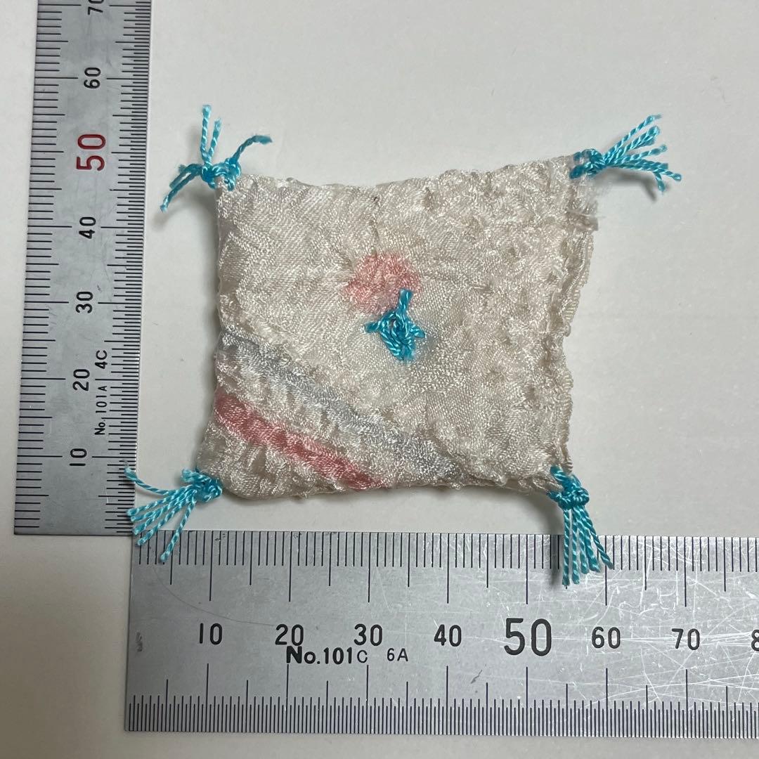 硝子細工金箔兜と黒塗櫃DX