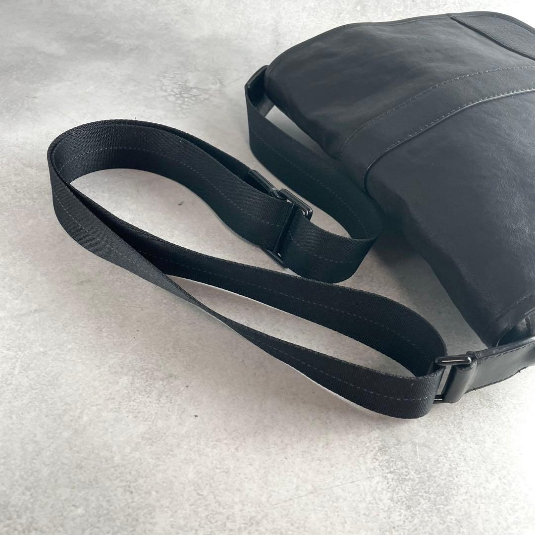 高級　COACH コーチ　メッセンジャーバッグ　レザー　フラップ　70487