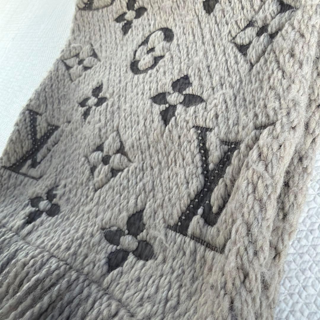 ⭐︎さくら⭐︎Louis Vuitton ベージュ✖️グレー　マフラー