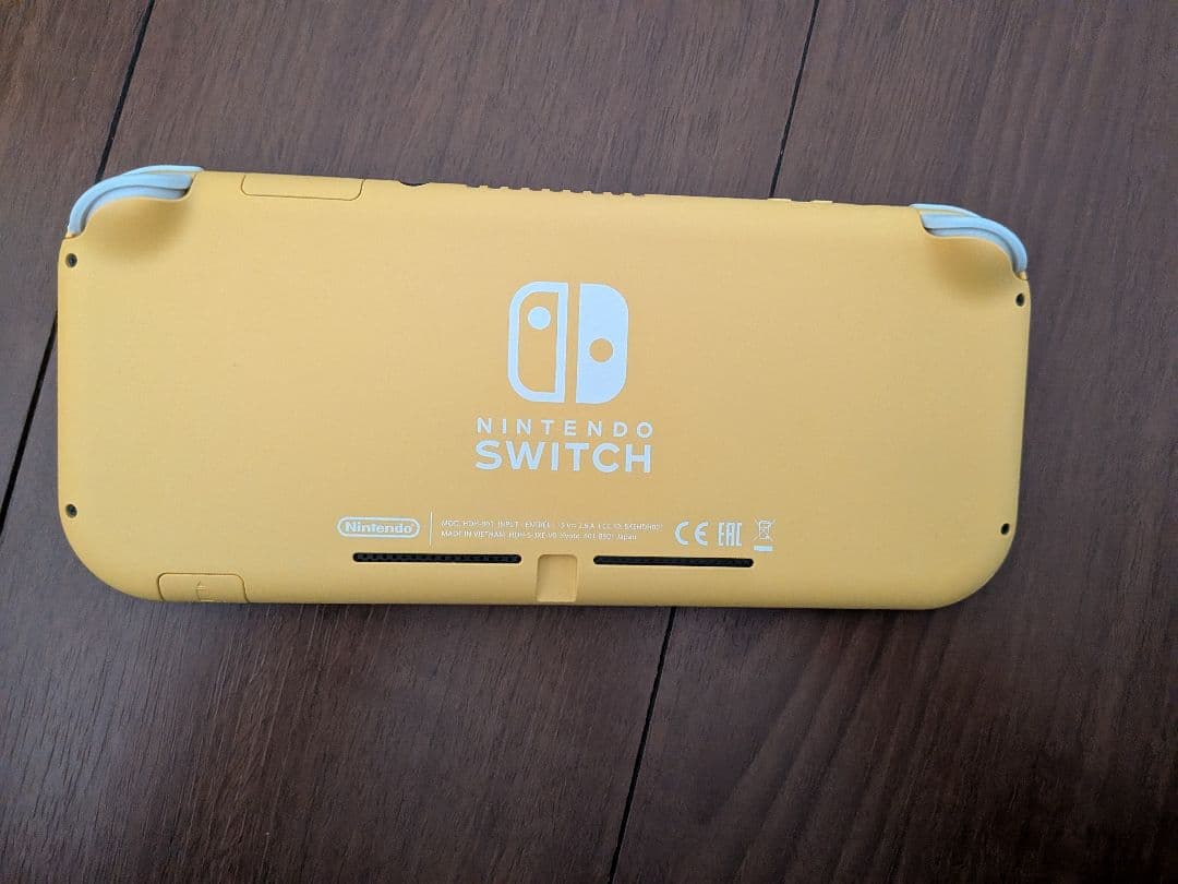 (美品。ケースつき)Nintendo Switch Lite イエロー 本体