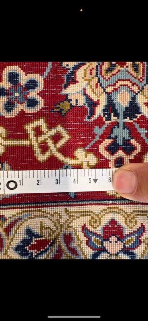 ペルシャ絨毯 イスファハン産（セイラフィアン工房）サイズ約211x152cm