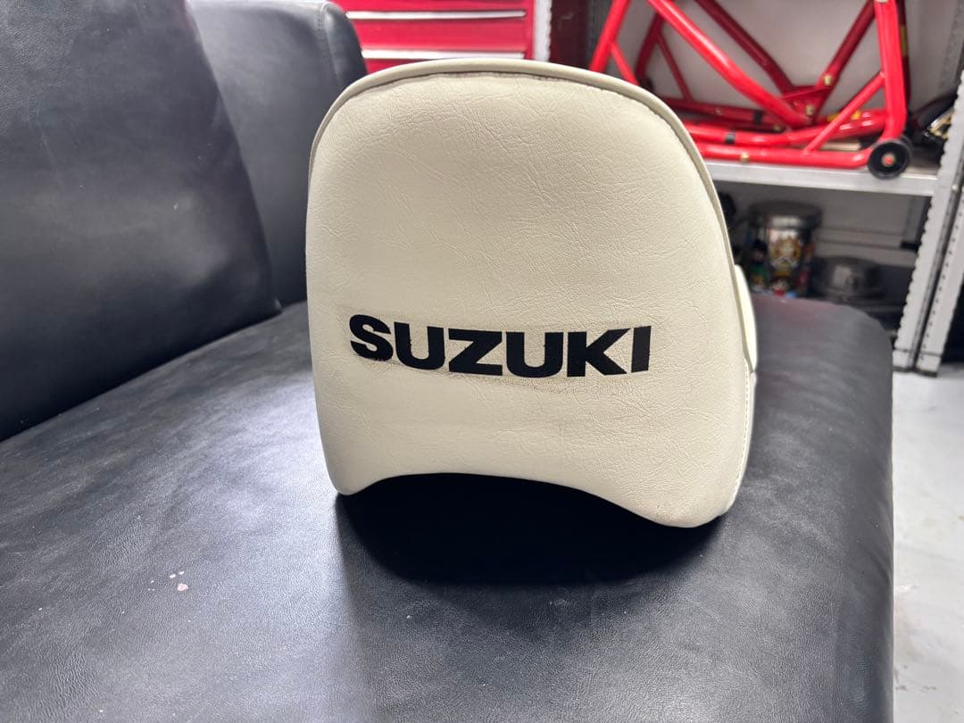 SUZUKI ホワイトレザーシート GT380 550