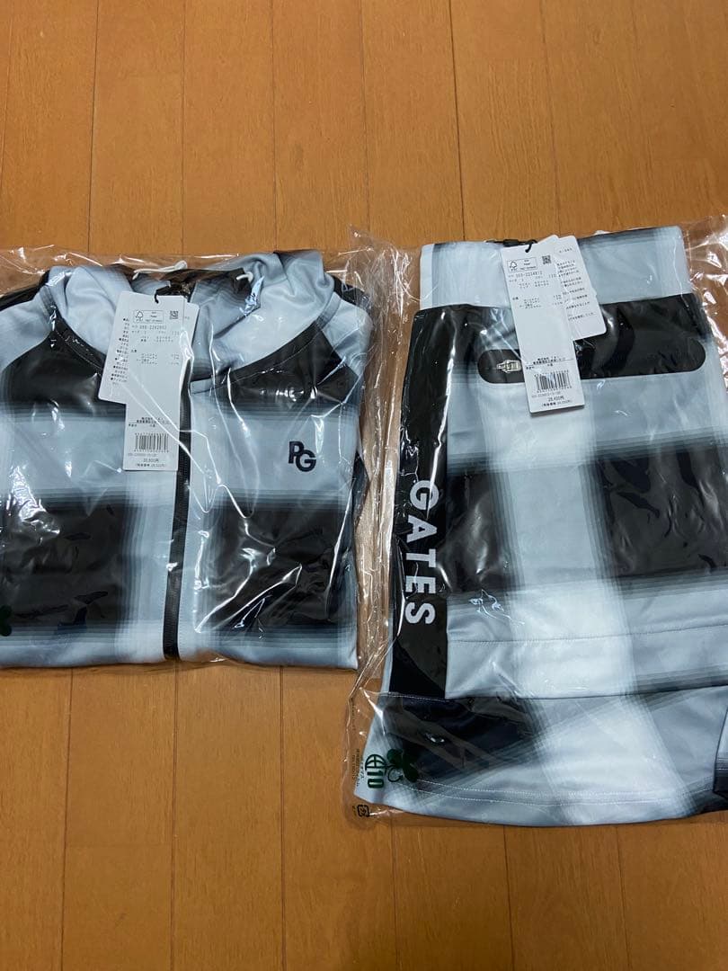 コ*ス様 ¥57,200 新品正規品【PG/size1】パーカー　スカート　セッ