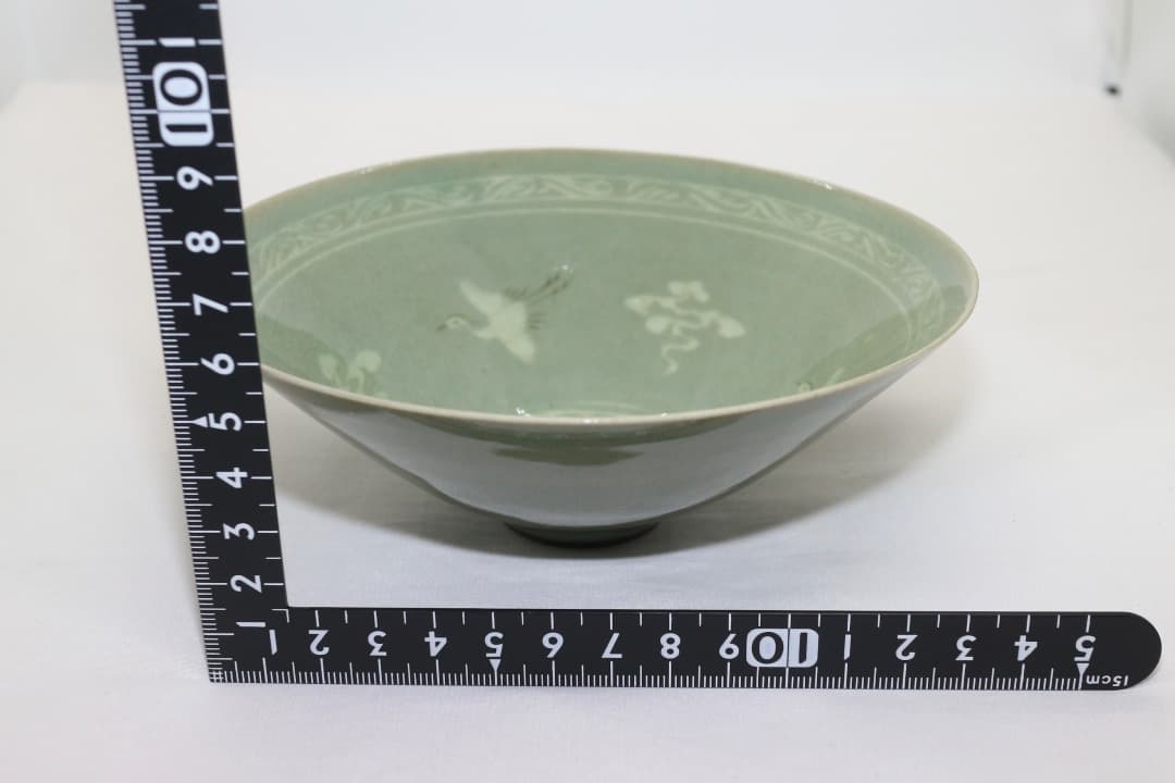 韓国人間文化財 柳海剛(柳根瀅) 高麗青磁 鶴文茶碗 共箱