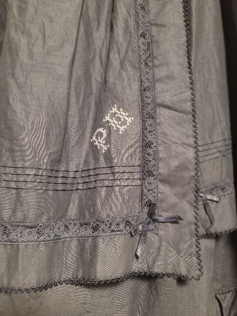 PINK HOUSE ロゴ刺繍入りエプロン風ローンスカート