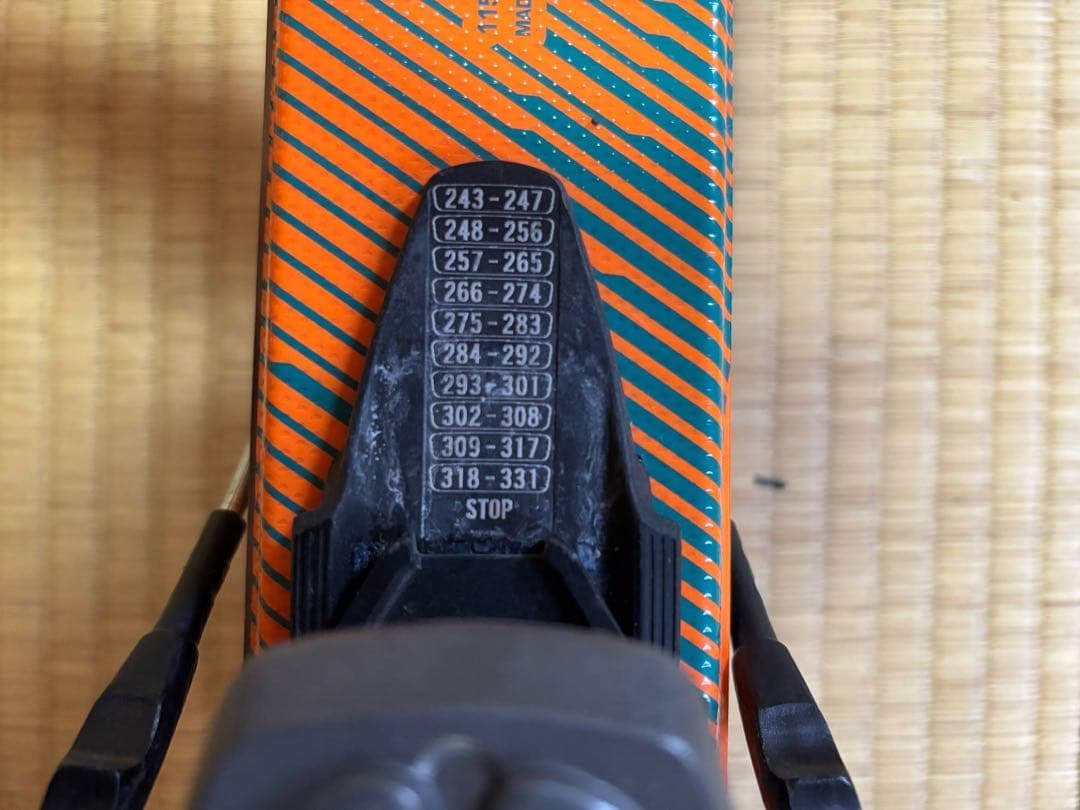 ジュニア スキー板 VOLKL 130cm フォルクルRacetiger