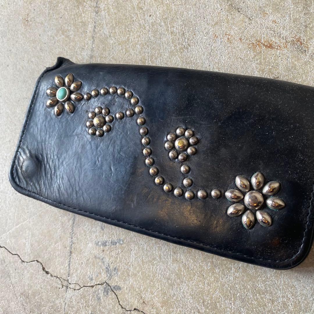 【即日配送】HTC 折りたたみ長財布 スタッズ ロングウォレット