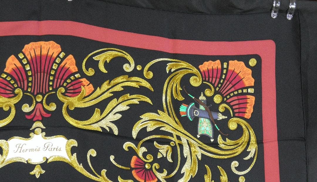 新品未使用品　HERMES エルメス　大判スカーフ　カレ90　 D527