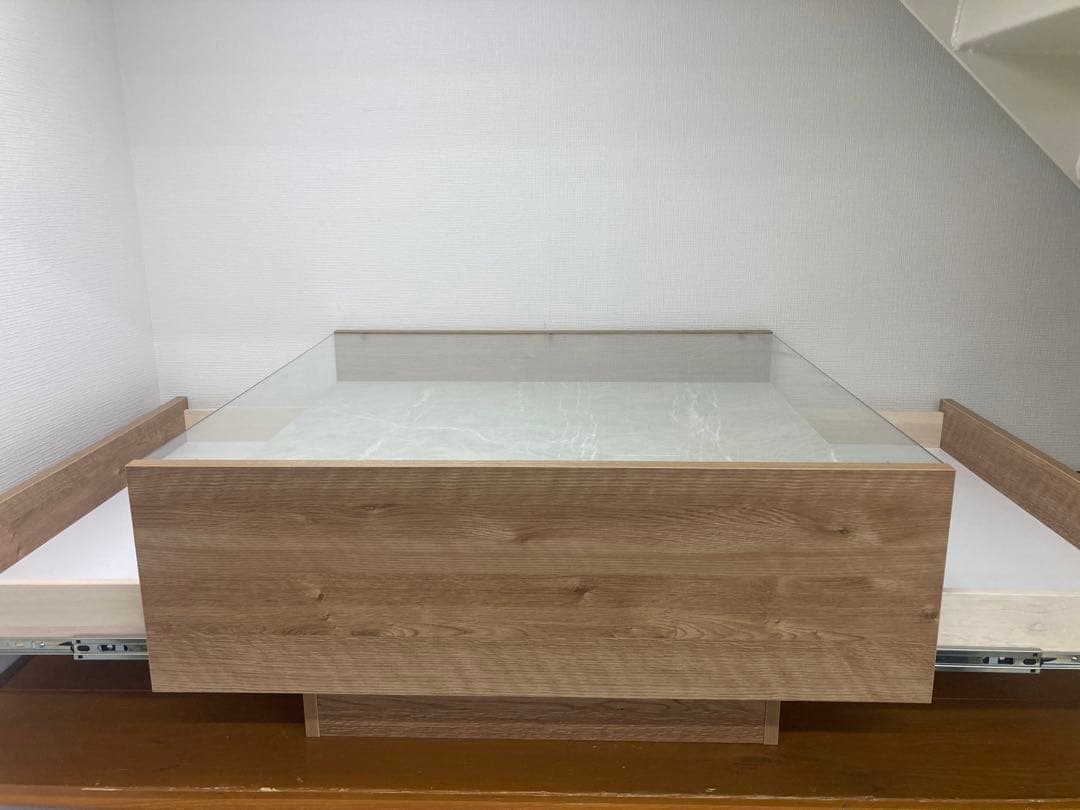 LOWY ロウヤ　木製センターテーブル　ガラス天板　ストーン調