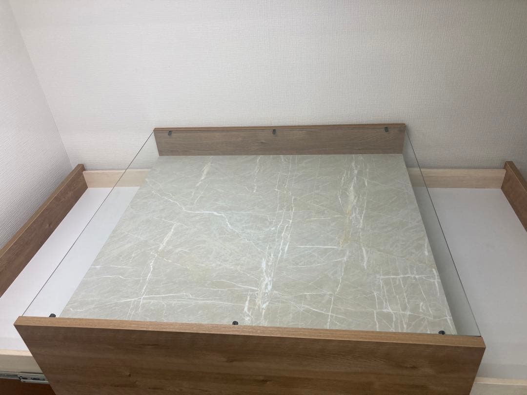 LOWY ロウヤ　木製センターテーブル　ガラス天板　ストーン調