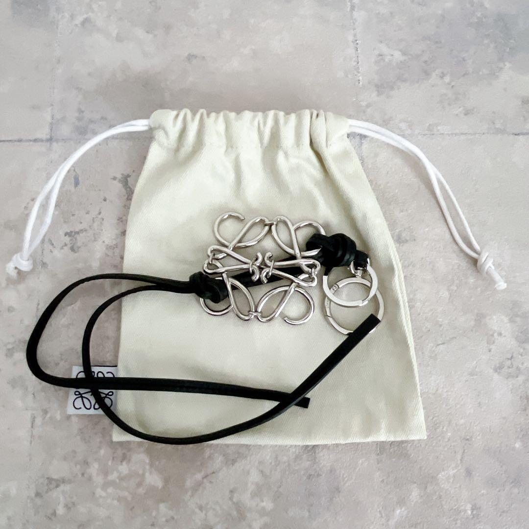 未使用級✨LOEWE アナグラム キーリング シルバー レザー ブラック