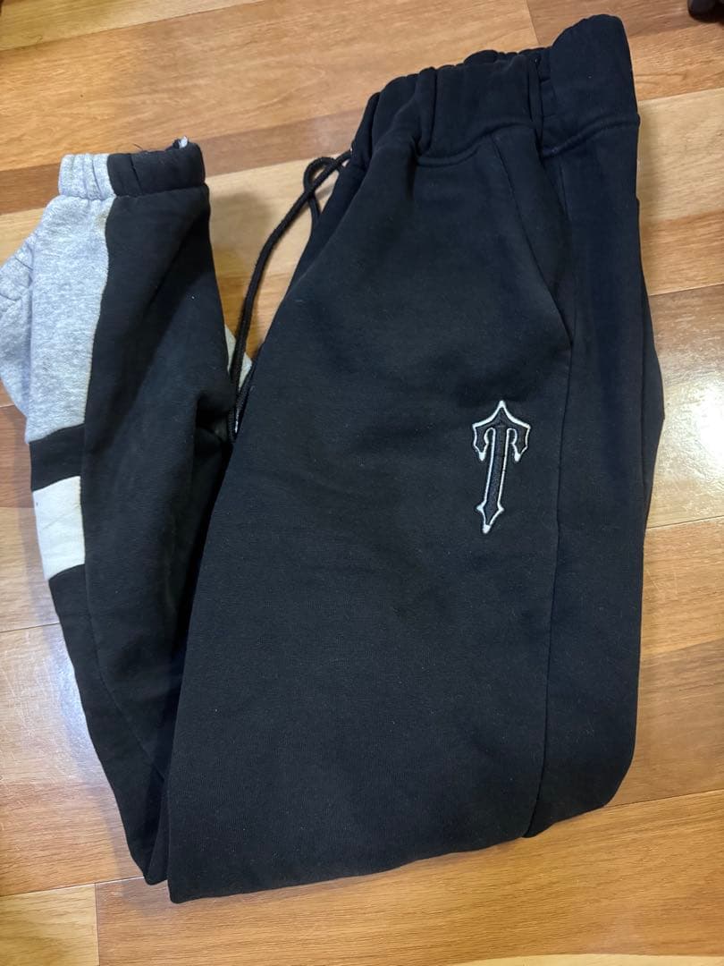 t*様 TRAPSTAR スウェットパンツ 黒/グレー