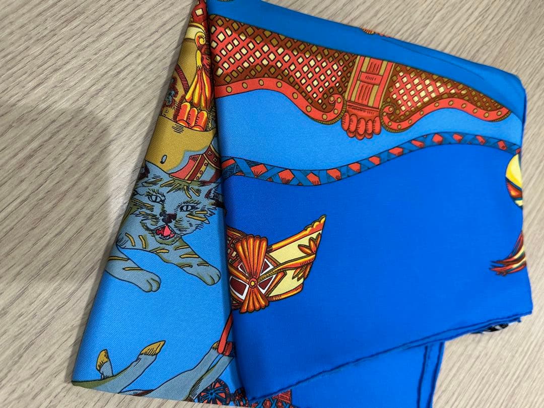 HERMES エルメス　カレ90 トゥルネ・マネージュ