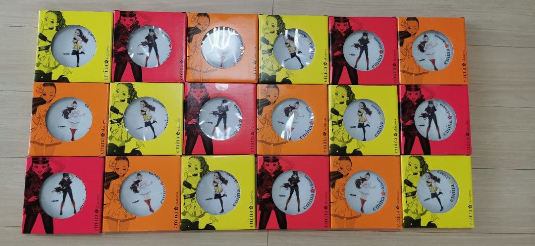 安室奈美恵　絵皿　エミーナ　18枚セット