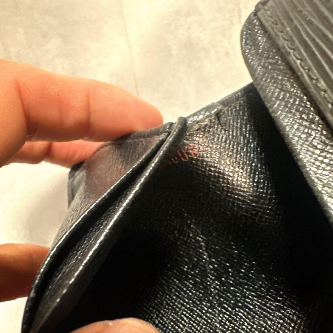 LOUIS VUITTON エピ M63502 ポルト モネ・ビエ トレゾール