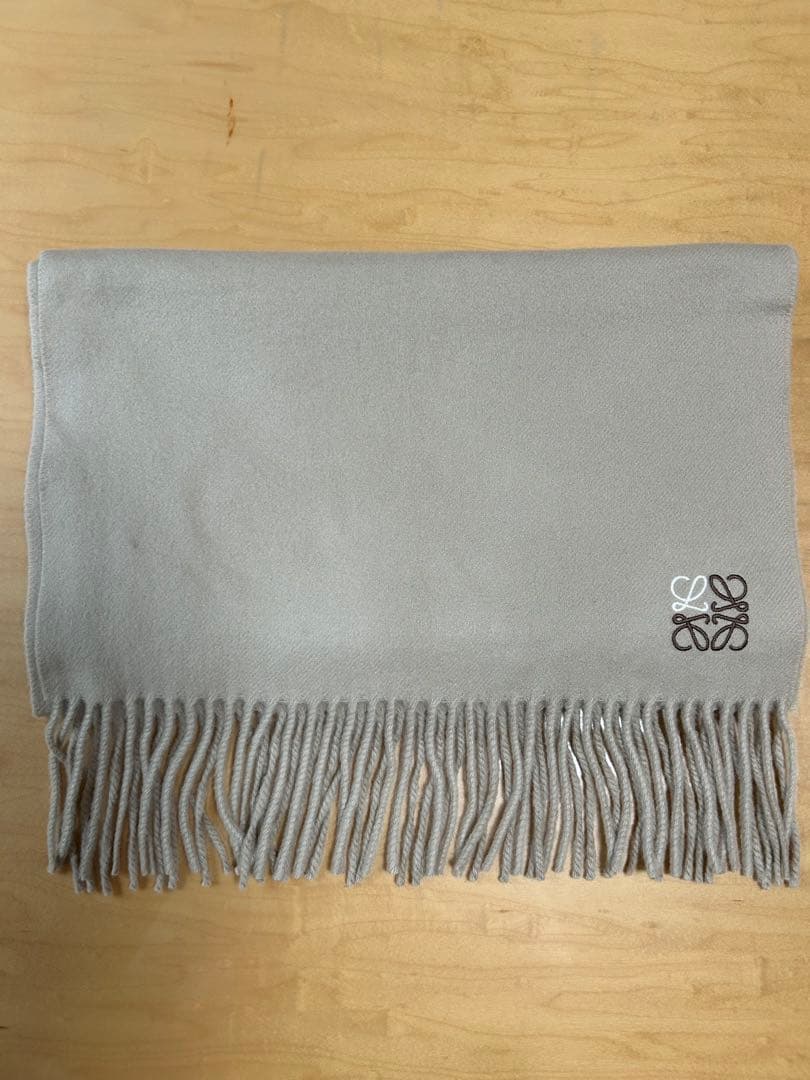 ロエベ　アナグラム　マフラー