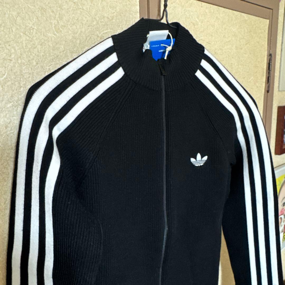 adidas ブラック ストライプ ニット　ジャケット