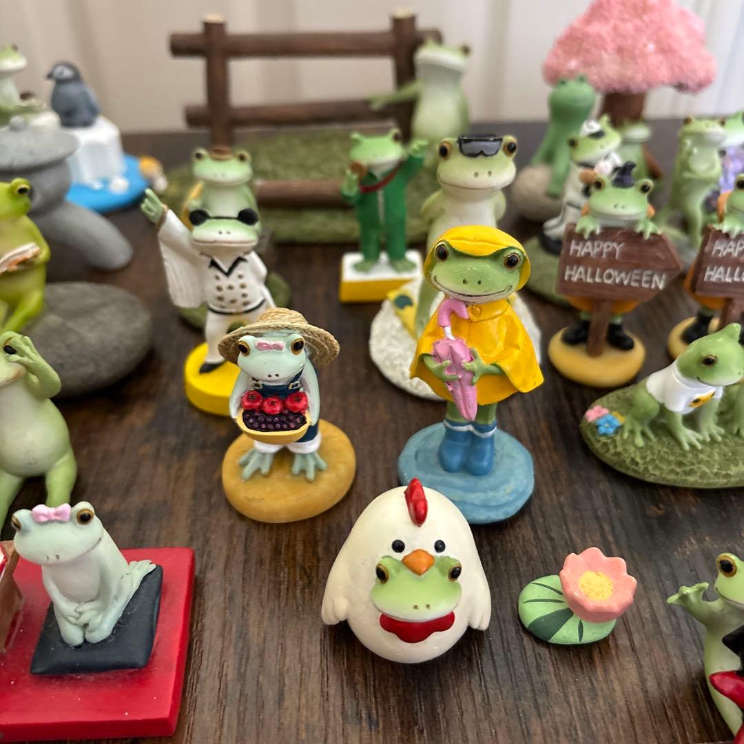 カエルの陶器置物セット 約48点