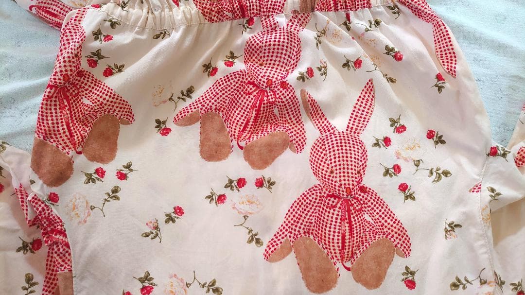美品　ワンダフルワールド子供服 (130)　ギンガムチェックうさぎ柄ワンピース