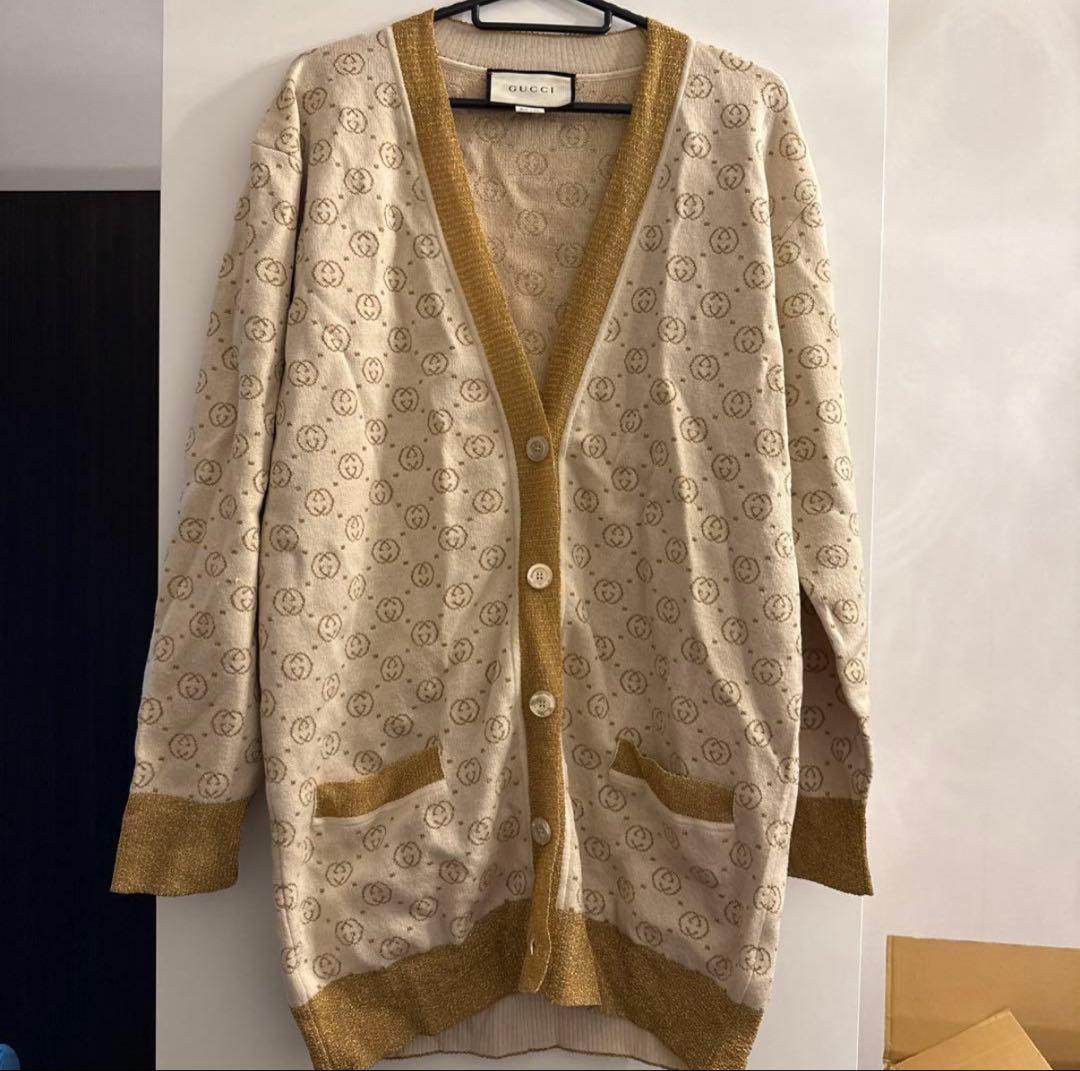 GUCCI ロゴ入り ベージュ カーディガン