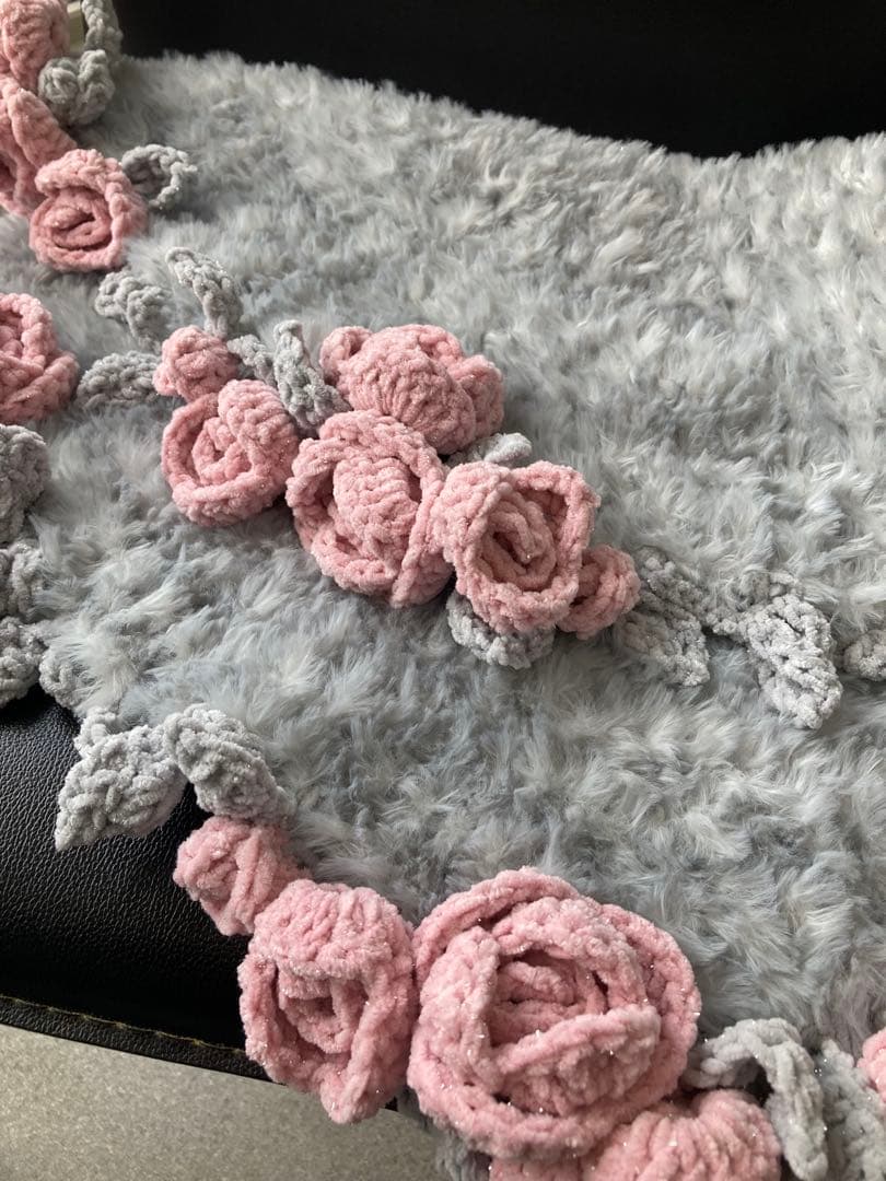 グレーにピンクのバラのブーケブランケット