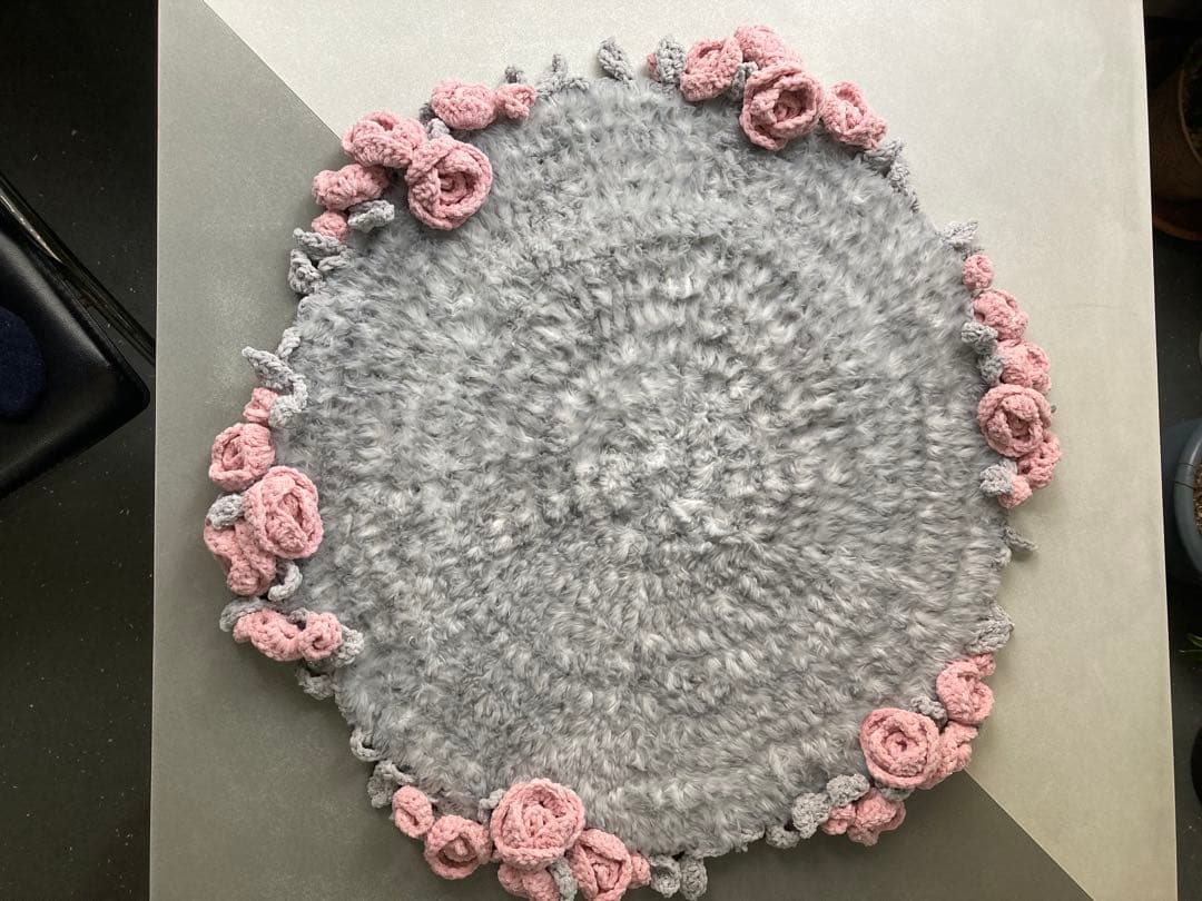 グレーにピンクのバラのブーケブランケット