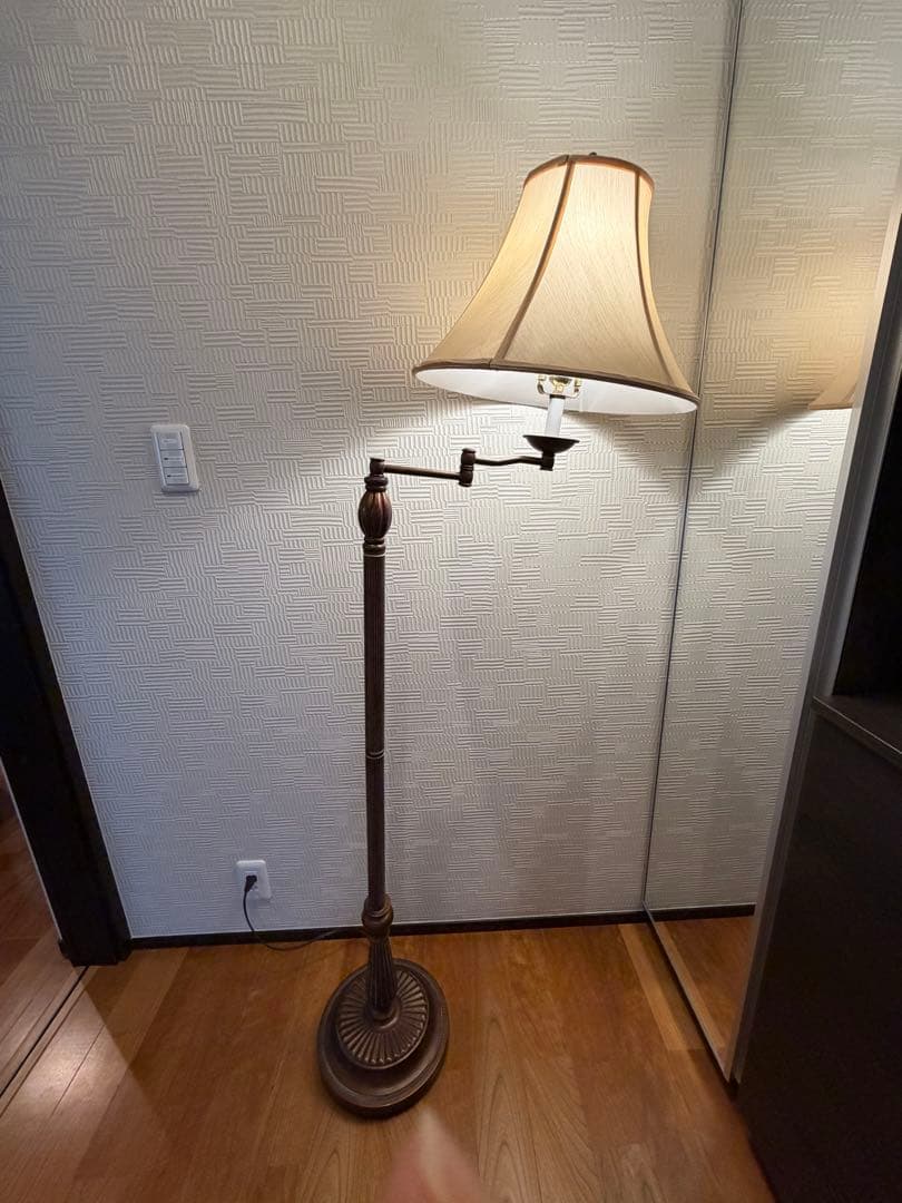 アンティーク風　フロアスタンド テーパーシェード