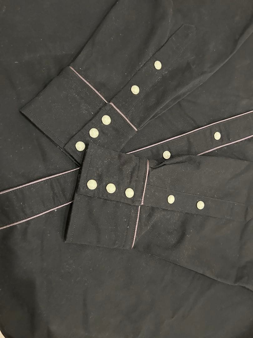 needles シャツ