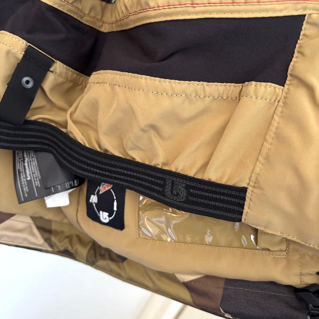 【美品】BURTON スノボウェア 上下セット S 迷彩ジャケット×カーゴパンツ
