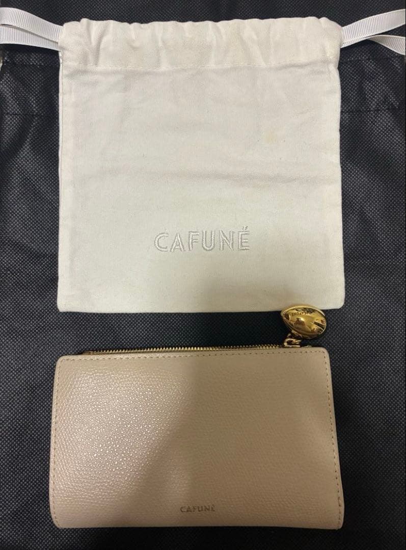 CAFUNE ベージュ 二つ折り財布