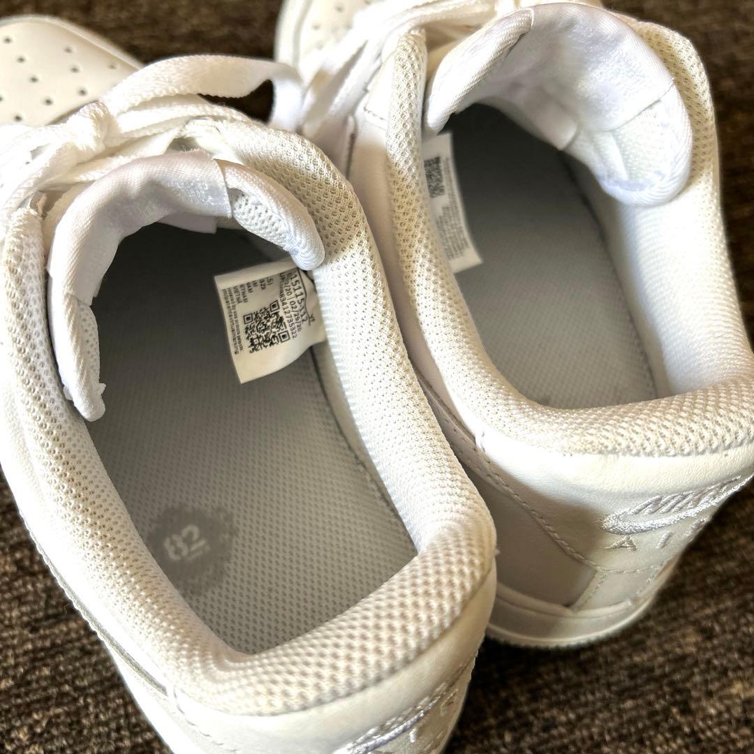 【りょうせいら】Nike Air Force 1 ホワイト