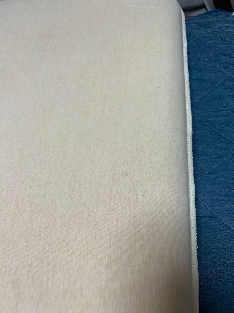 東洋羽毛　枕　高反発枕 クリーム色 N-KEN 10002