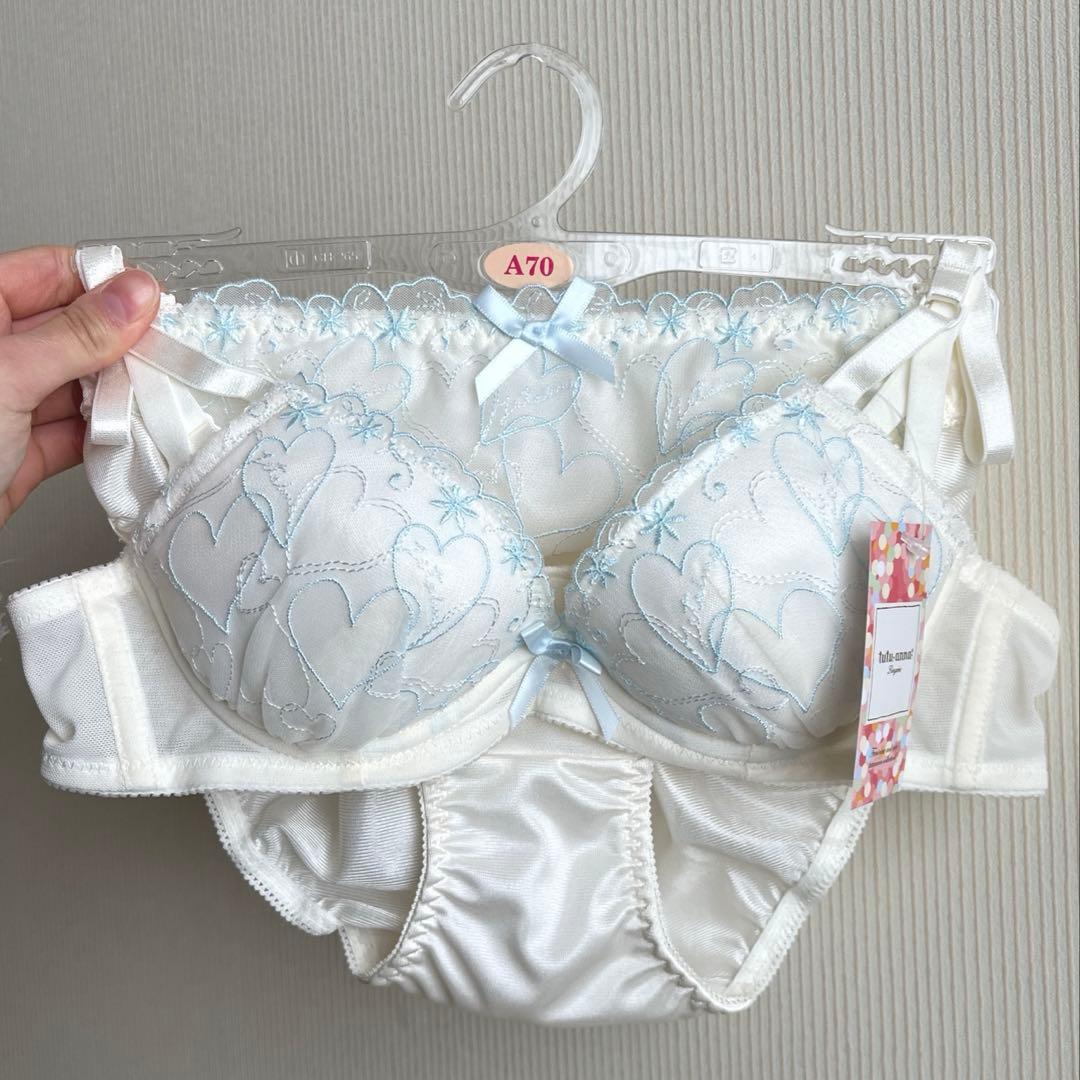 グリーン　ブラ　ショーツセット