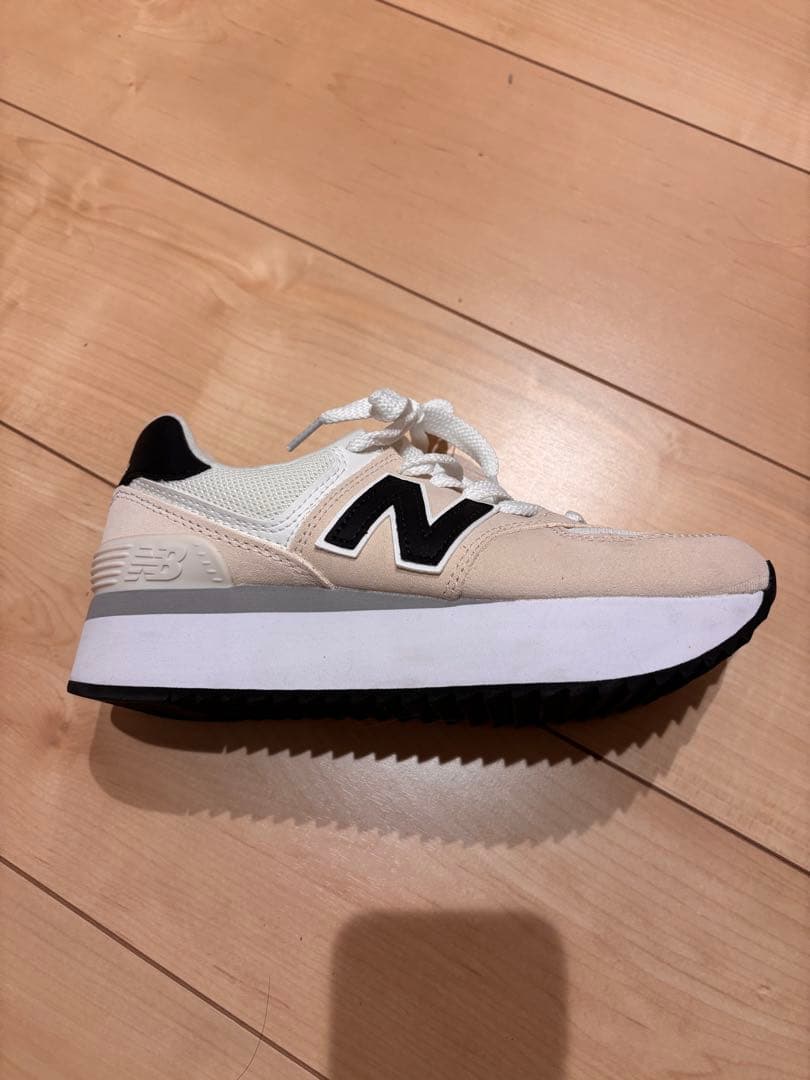 【値下げ中】ニューバランス NEW BALANCE WL574ZAH スニーカー