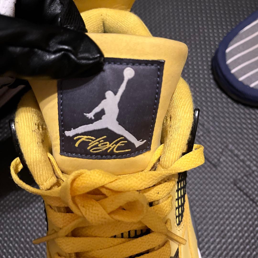 靴 Air Jordan 4 Retro TOUR YELLOW