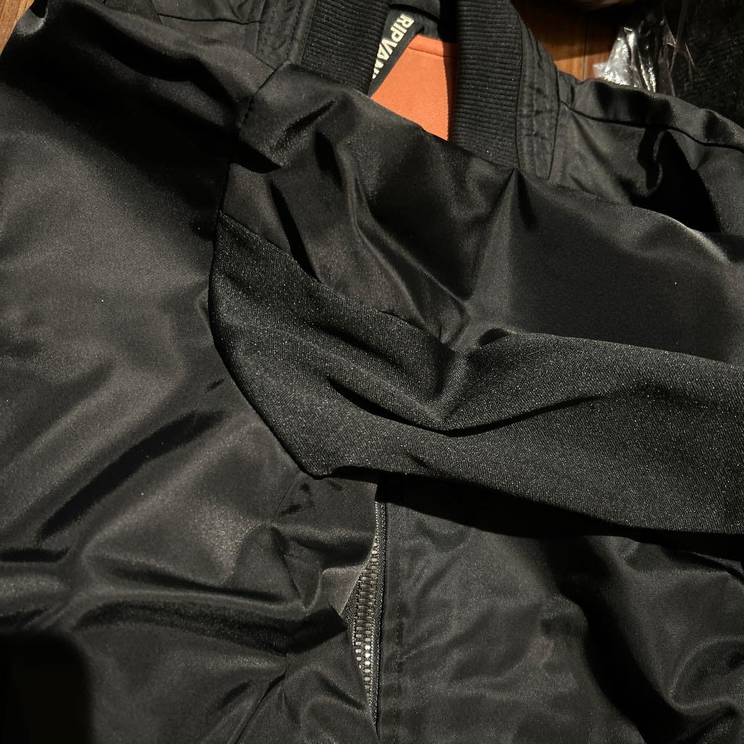 美品 RIPVANWINKLE MA-1 フライトジャケット　ブラック